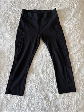 Lululemon High-Rise Capri Leggings with Pockets